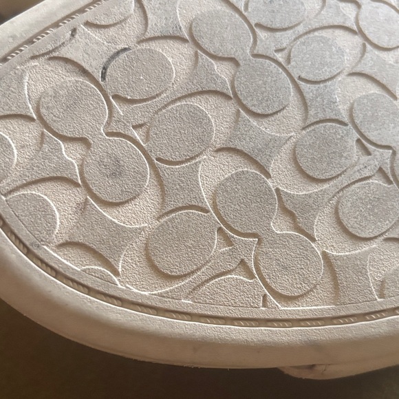 Butter yellow Coach slide Sandal With Tea Rose - Picture 9 of 11